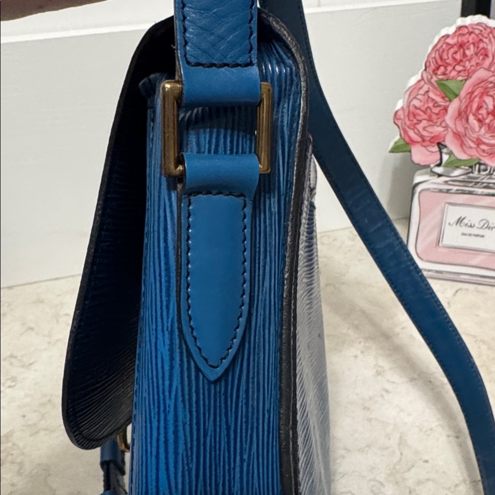 💙💙Louis Vuitton St Cloud Shoulder/Crossbody💙💙 Toledo Blue - Picture 2 of 8